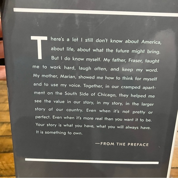 Becoming Michelle Obama Book hardcover - Picture 6 of 7